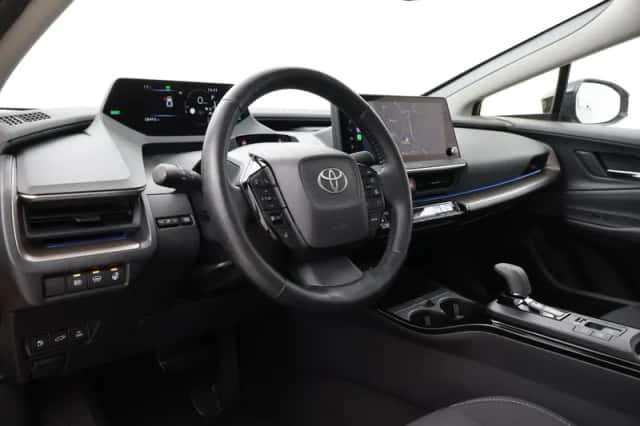 Toyota Prius (2025) thumbnail 2