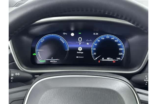 Toyota Corolla (2025) thumbnail 3