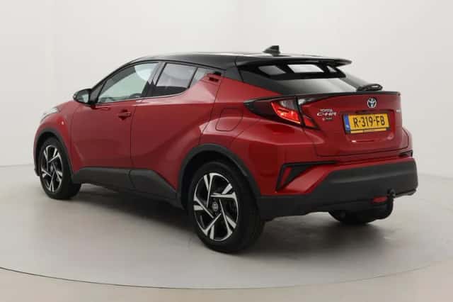 Toyota C-HR (2022) thumbnail 4