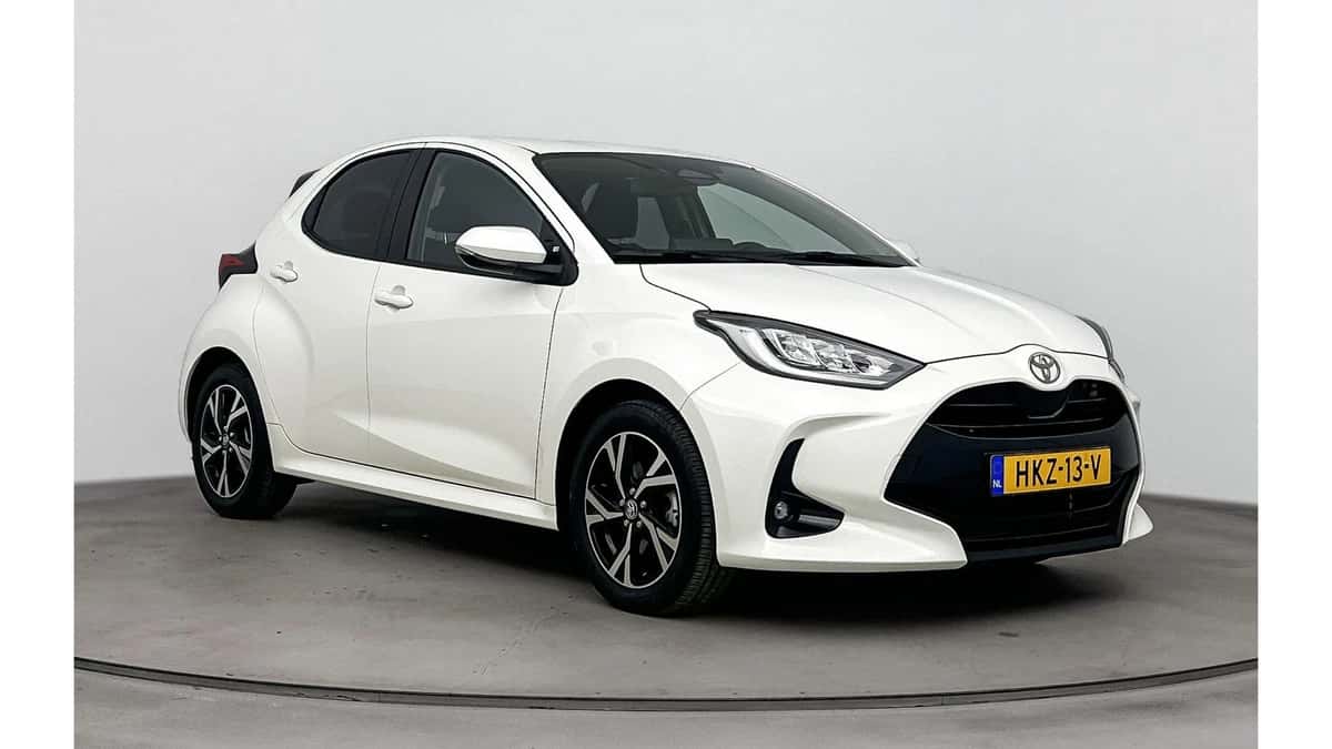 Toyota Yaris (2025) — foto 1