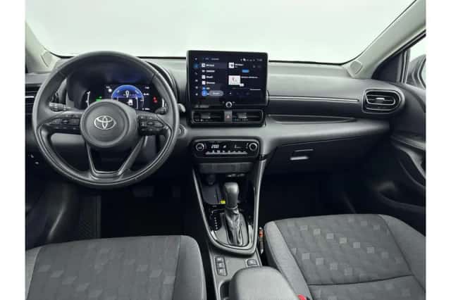 Toyota Yaris (2025) thumbnail 2