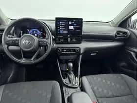 Toyota Yaris (2025) thumbnail 2