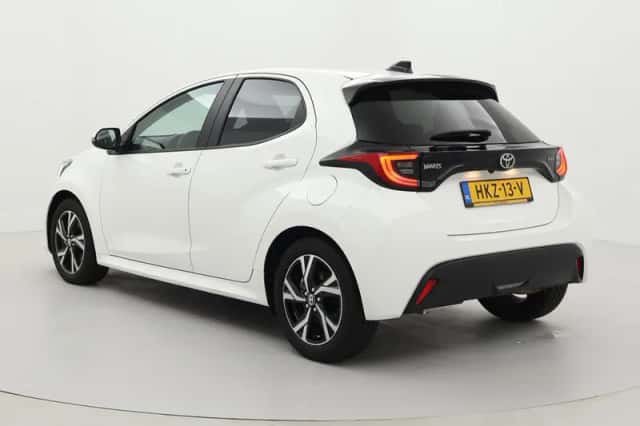 Toyota Yaris (2025) thumbnail 4