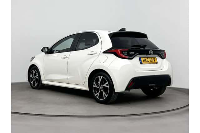 Toyota Yaris (2025) thumbnail 4