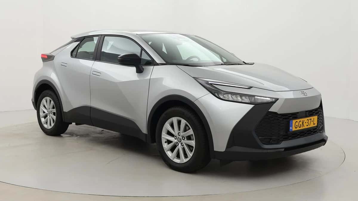 Toyota C-HR (2024) — foto 1