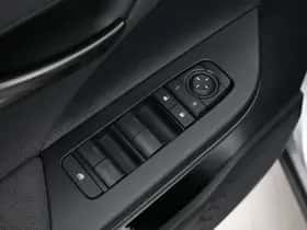 Toyota C-HR (2024) thumbnail 20