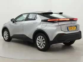 Toyota C-HR (2024) thumbnail 4