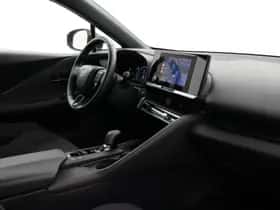 Toyota C-HR (2024) thumbnail 32
