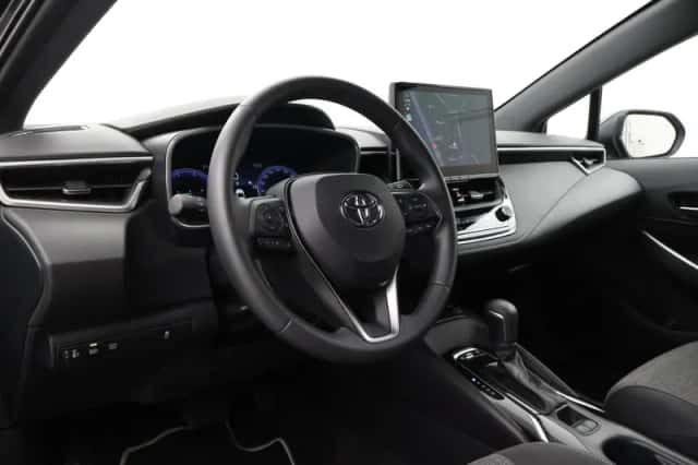 Toyota Corolla (2025) thumbnail 2