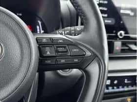 Toyota Yaris (2025) thumbnail 8