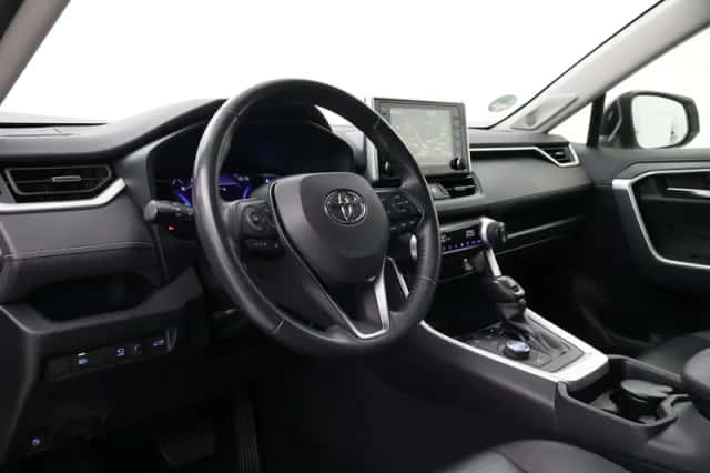 Toyota RAV4 (2019) thumbnail 2
