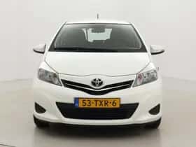 Toyota Yaris (2012) thumbnail 12