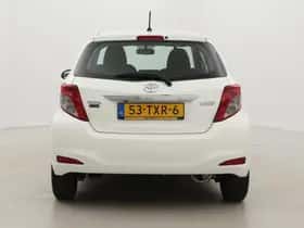 Toyota Yaris (2012) thumbnail 13