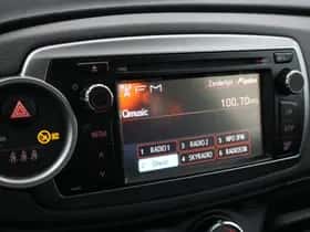 Toyota Yaris (2012) thumbnail 23
