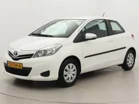 Toyota Yaris (2012) thumbnail 24