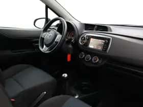 Toyota Yaris (2012) thumbnail 27