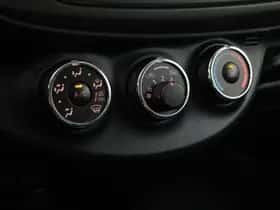Toyota Yaris (2012) thumbnail 5