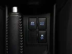 Toyota Yaris (2016) thumbnail 32