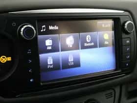 Toyota Yaris (2016) thumbnail 33