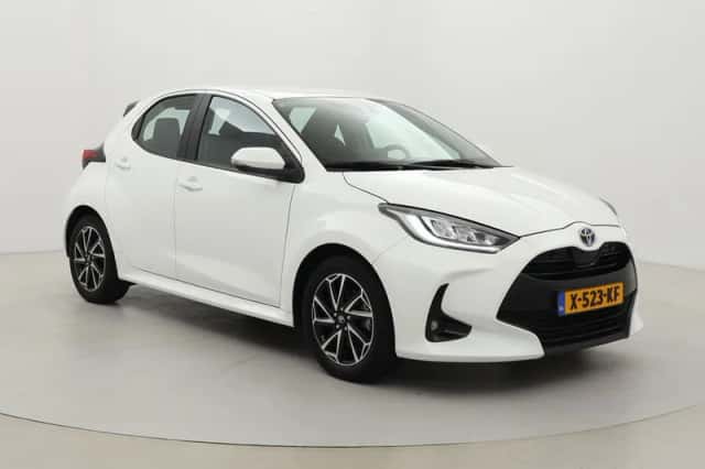 Toyota Yaris (2023) thumbnail 1