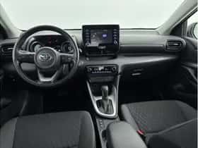 Toyota Yaris (2023) thumbnail 2