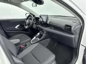 Toyota Yaris (2023) thumbnail 19