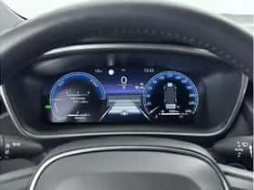 Toyota Corolla (2024) thumbnail 3