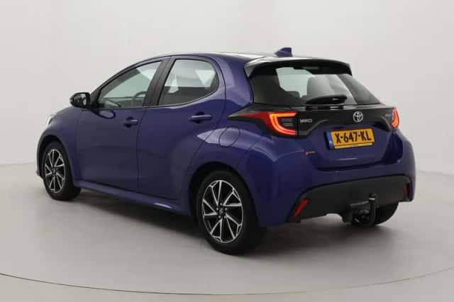 Toyota Yaris (2023) thumbnail 4