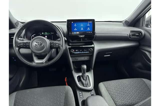 Toyota Yaris Cross (2022) thumbnail 2