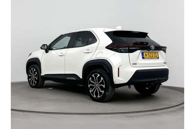 Toyota Yaris Cross (2022) thumbnail 4