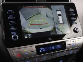 Toyota Land Cruiser (2022) thumbnail 11