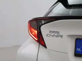 Toyota C-HR (2022) thumbnail 13