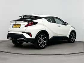 Toyota C-HR (2022) thumbnail 24