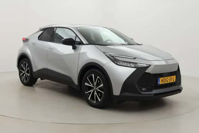 Toyota C-HR (2025) thumbnail 1