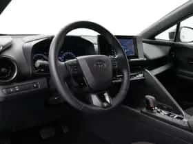 Toyota C-HR (2025) thumbnail 2
