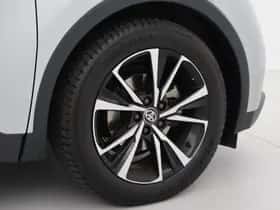 Toyota C-HR (2025) thumbnail 13