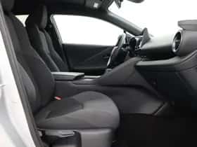 Toyota C-HR (2025) thumbnail 33