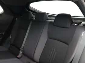 Toyota C-HR (2025) thumbnail 36
