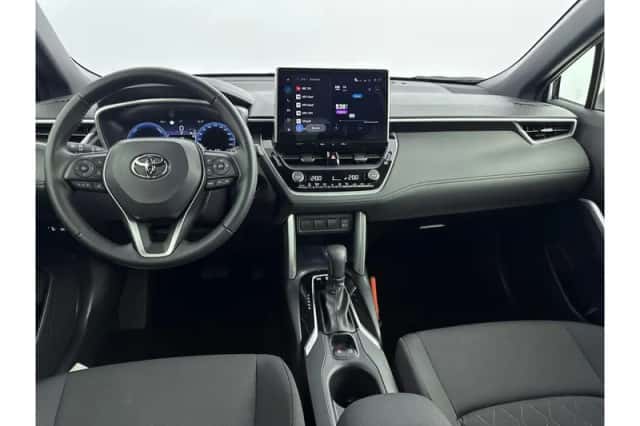 Toyota Corolla (2025) thumbnail 2