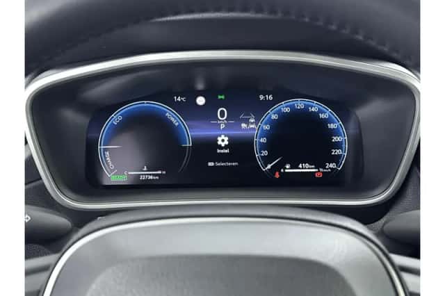 Toyota Corolla (2025) thumbnail 3