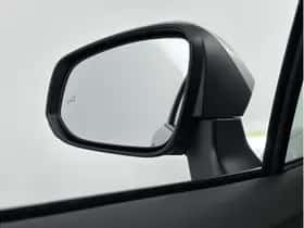 Toyota Corolla (2025) thumbnail 5