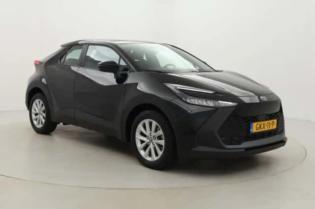 Toyota C-HR (2024) thumbnail 1