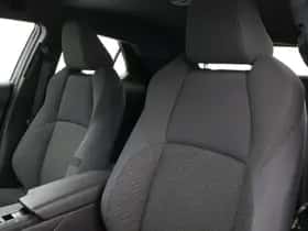 Toyota C-HR (2024) thumbnail 11