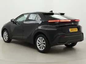 Toyota C-HR (2024) thumbnail 4