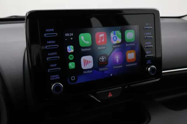 Toyota Yaris (2021) thumbnail 5