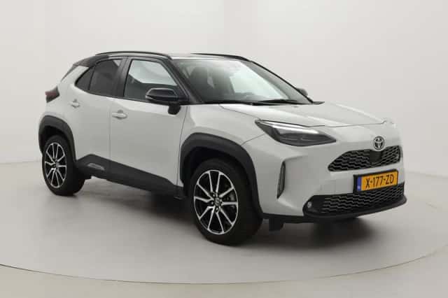 Toyota Yaris Cross (2024) thumbnail 1