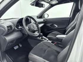 Toyota Yaris Cross (2024) thumbnail 17