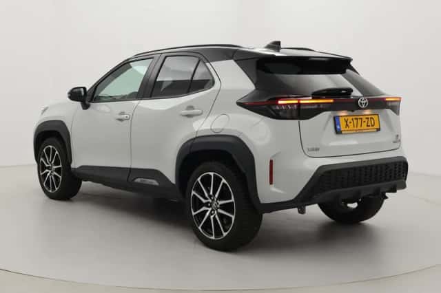 Toyota Yaris Cross (2024) thumbnail 4