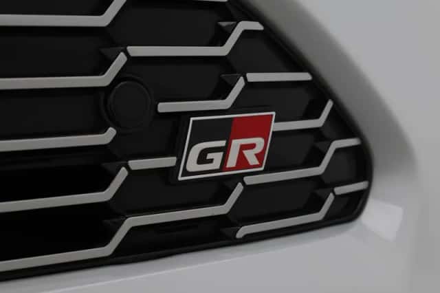 Toyota Yaris Cross (2024) thumbnail 5