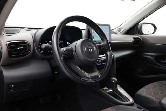 Toyota Yaris Cross (2024) thumbnail 2